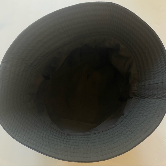 Netflix Emily In Paris Bucket Hat - Picture 4 of 7